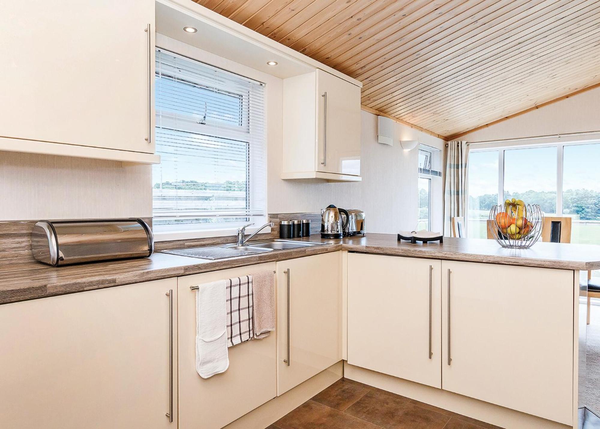 Kessock Highland Lodges North Kessock Room photo